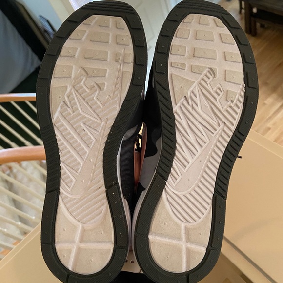 Nike camo shoes - Picture 5 of 5